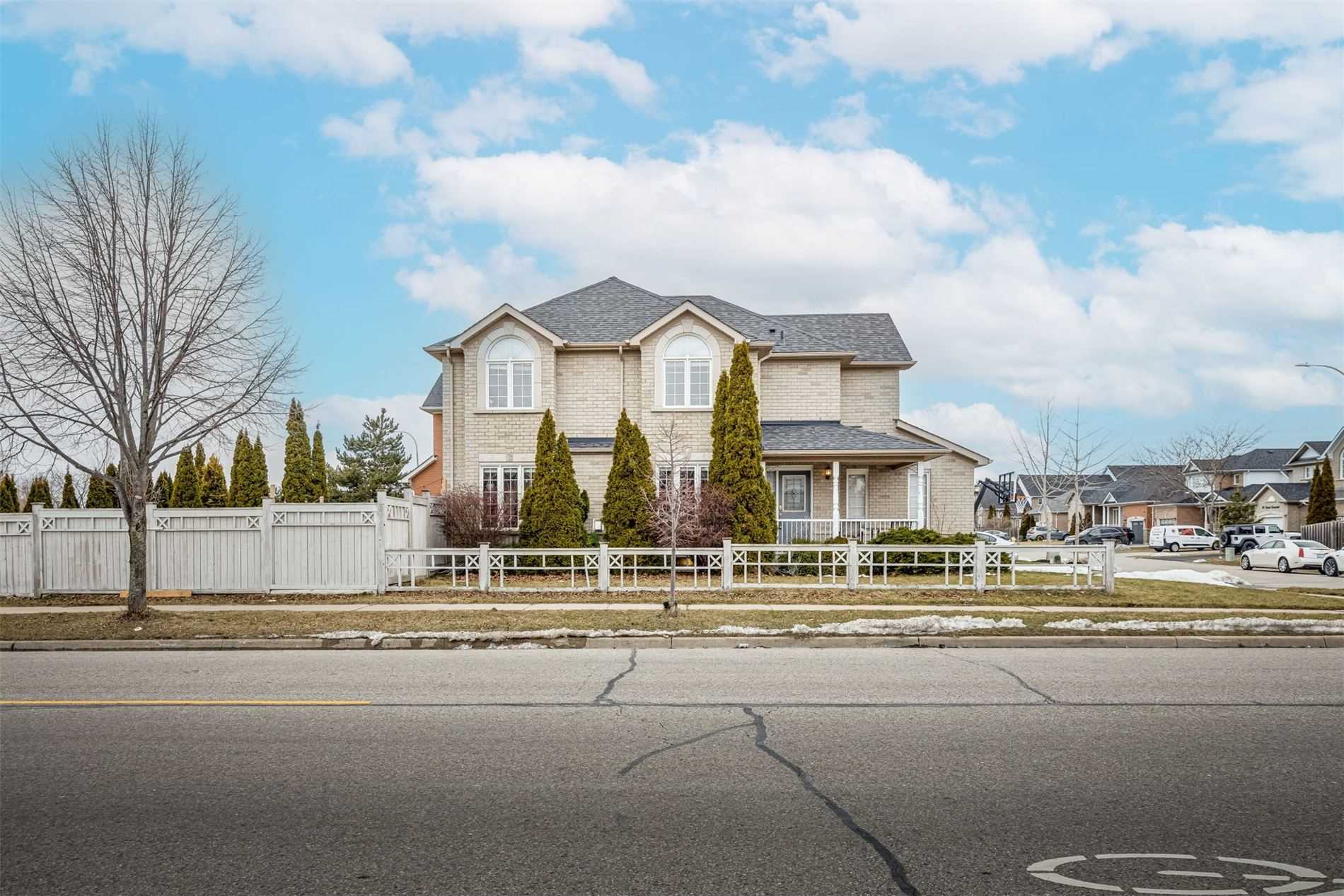 1 Treen Cres, Whitby