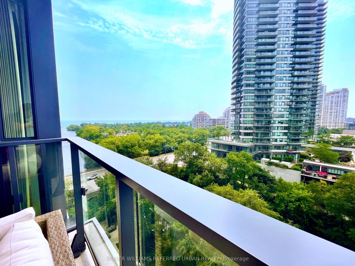 2212 Lake Shore Blvd W #1005