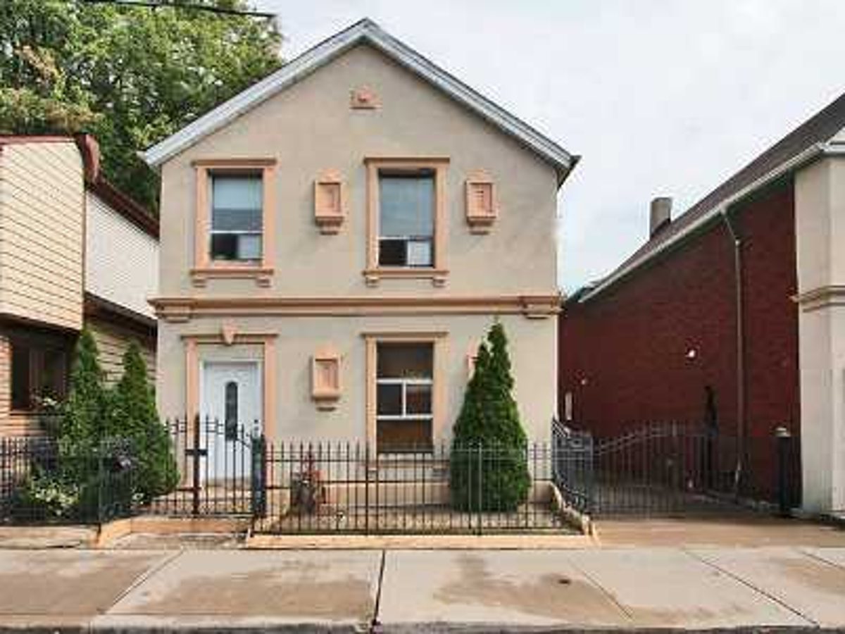 371 Jones Ave, Lower