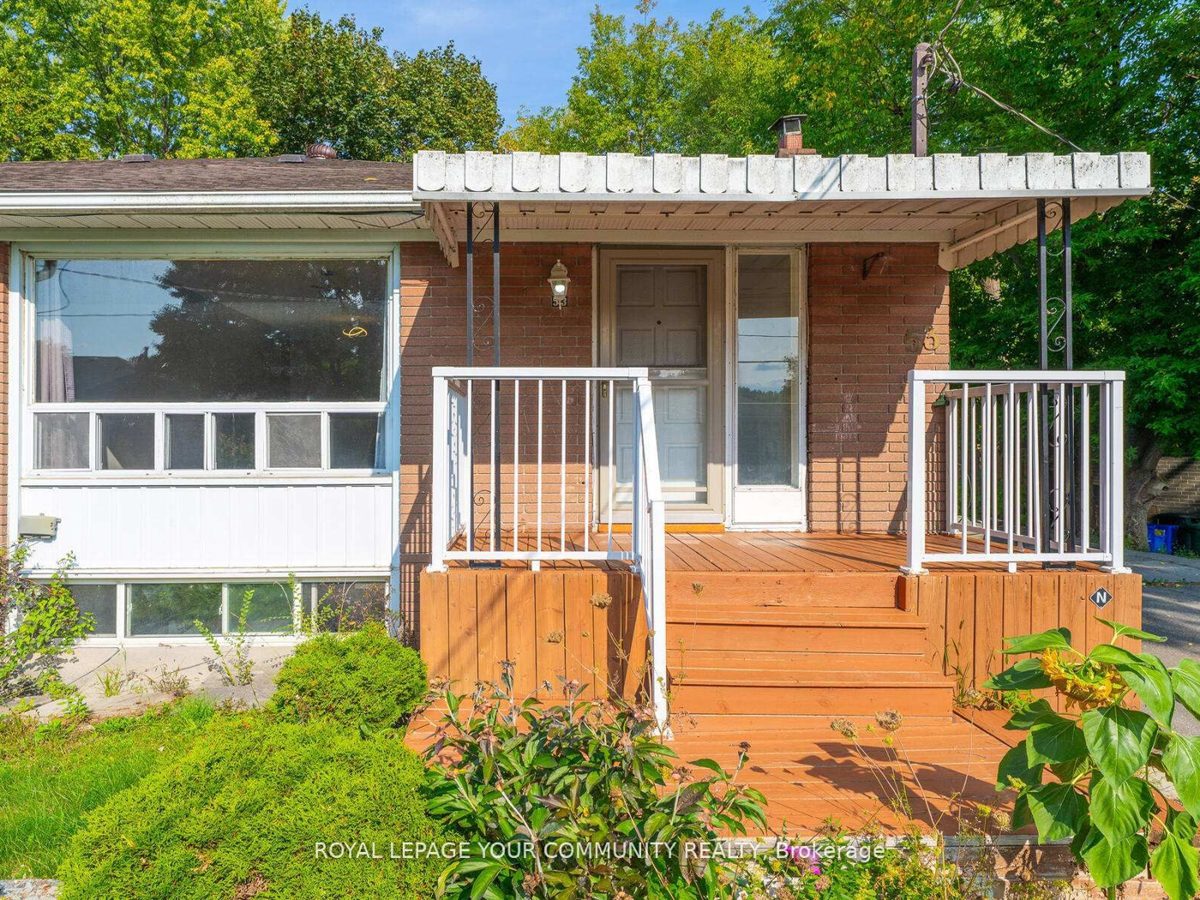 53 Newbury Dr