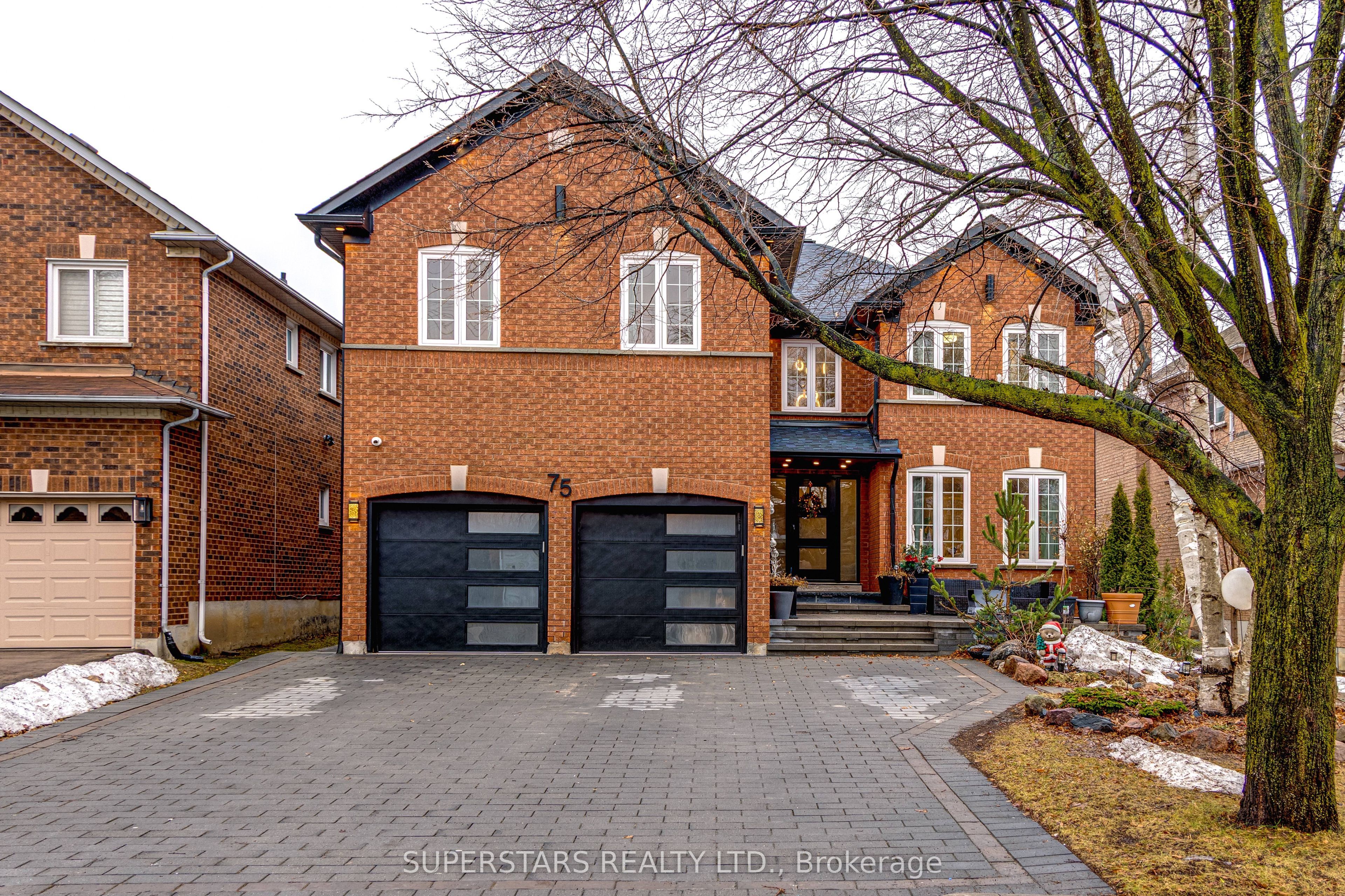 75 Rockwood Cres